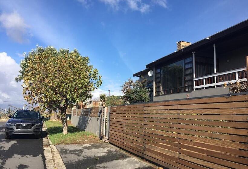 فندق A Queenslin Guesthouse