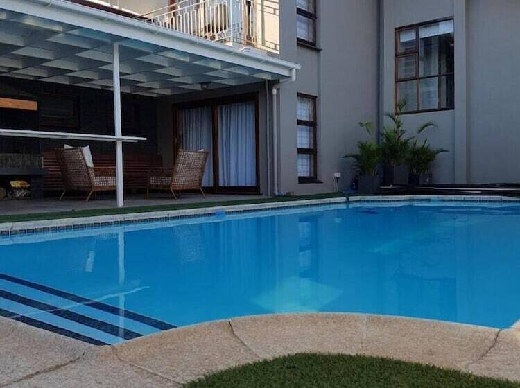 فندق A Queenslin Guesthouse