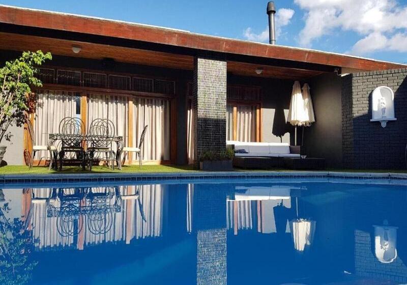 فندق A Queenslin Guesthouse