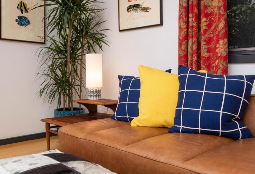 فندق Addison Choate