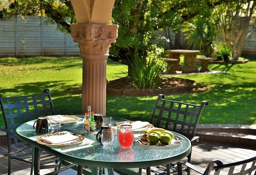 בית מלון כפרי Afton Safari Lodge