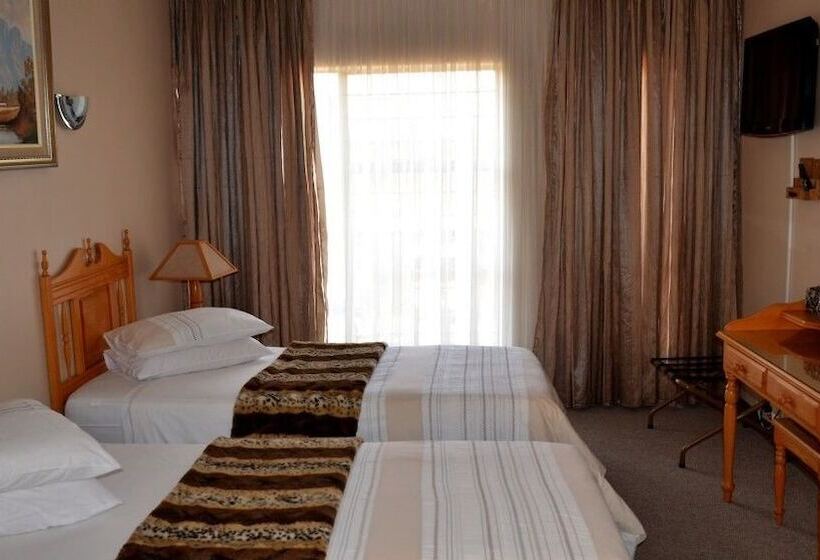 בית מלון כפרי Afton Safari Lodge