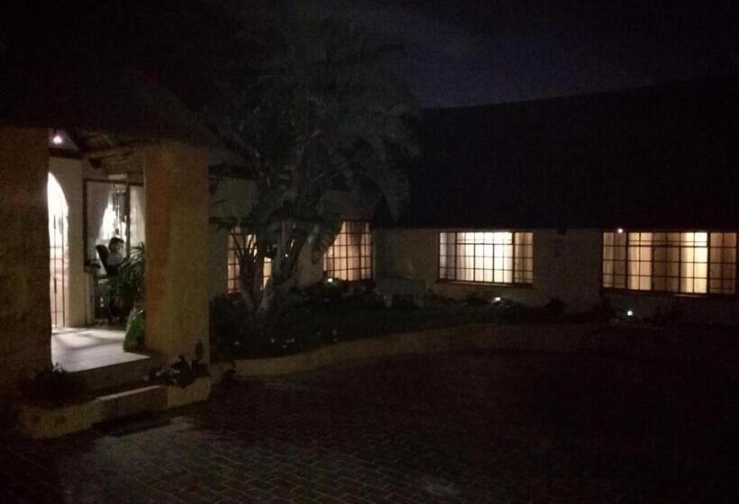 酒店 All Over Africa Guest House