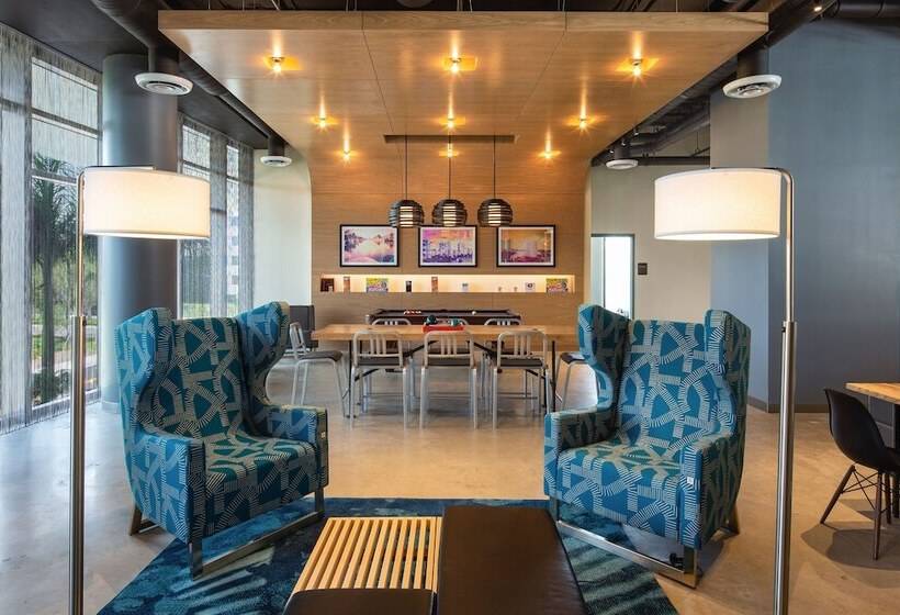 בית מלון כפרי Aloft Miami Aventura