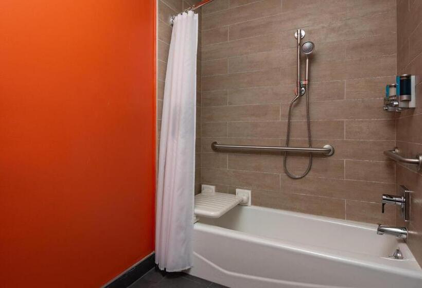 בית מלון כפרי Aloft Miami Aventura