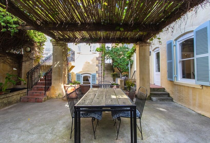 Auberge Burgundy Boutique Hotel & Spa