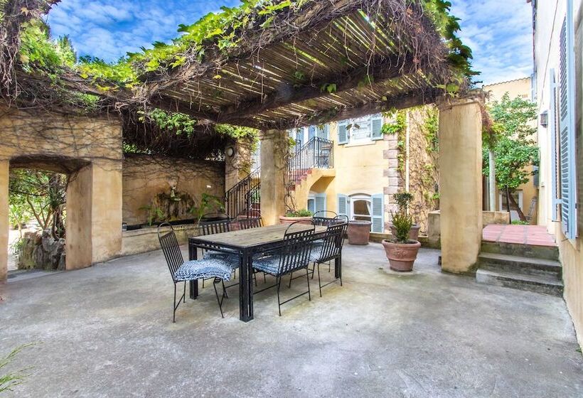 Auberge Burgundy Boutique Hotel & Spa