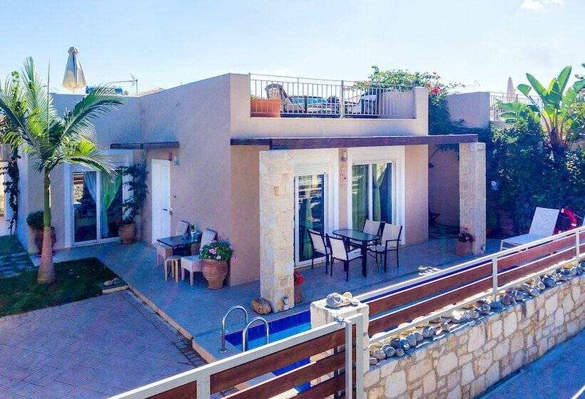 בית מלון כפרי Azure Beach