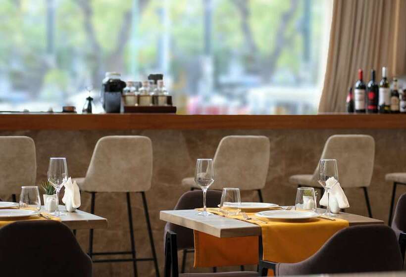 בית מלון כפרי B4b Athens Signature