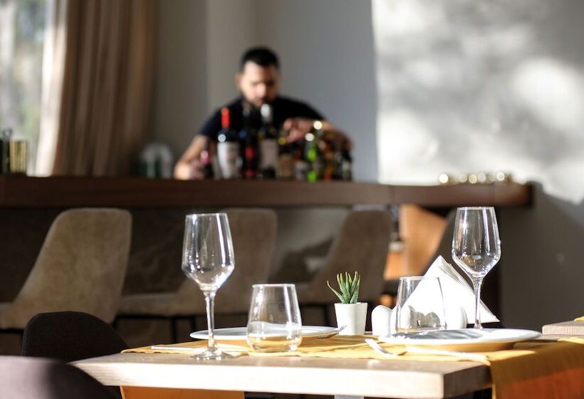 בית מלון כפרי B4b Athens Signature