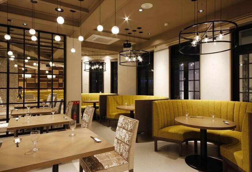 酒店 Bishoku No Kakurega Provence