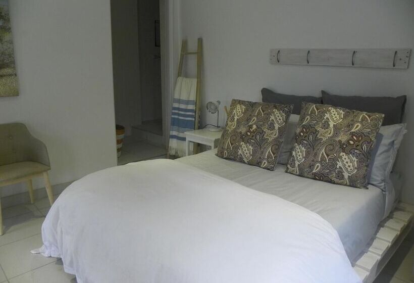 Отель Blue S Guest House