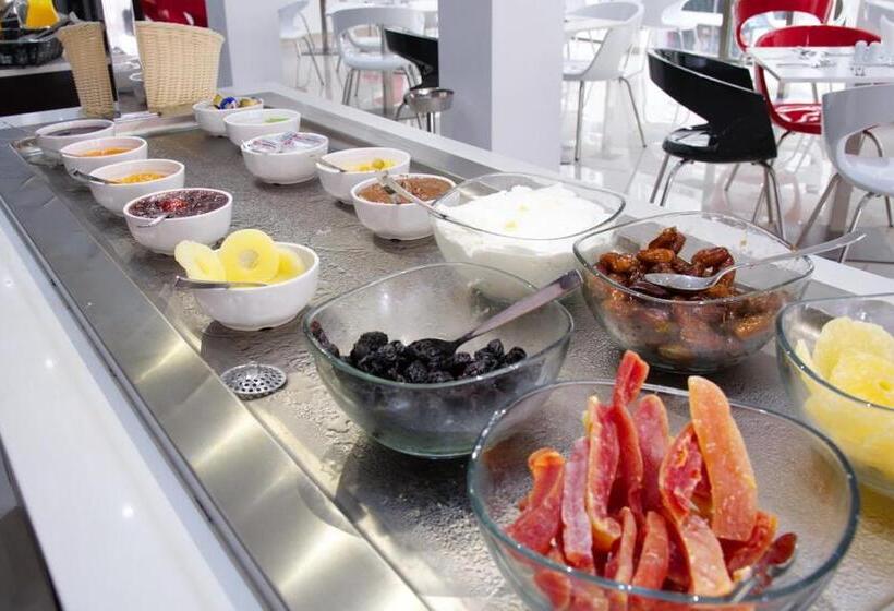 Отель Breeze Boutique Athens