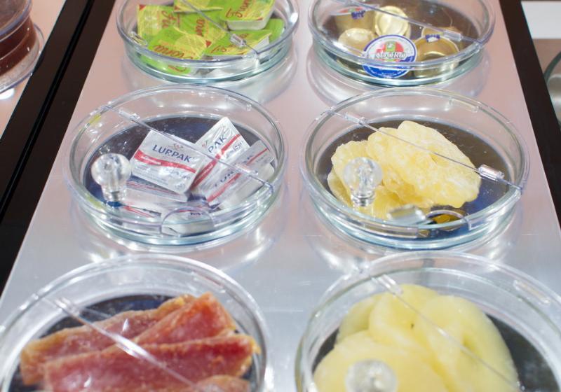 Отель Breeze Boutique Athens