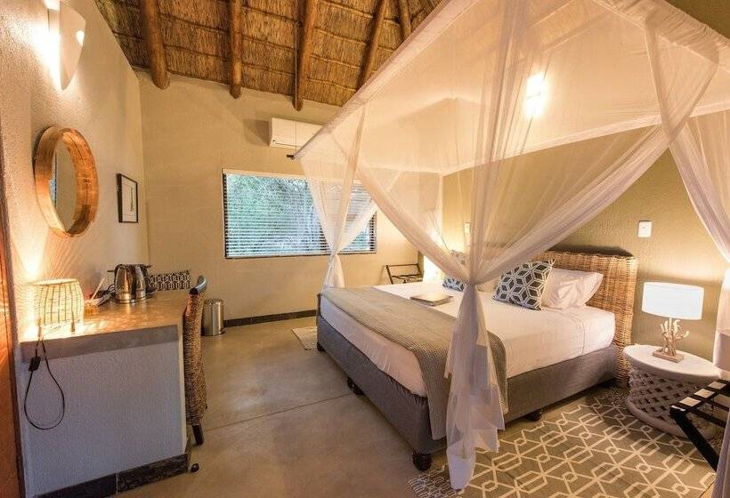 Отель Bushbaby River Lodge