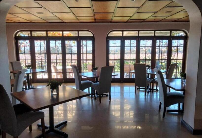 فندق Cana Vineyard Guesthouse