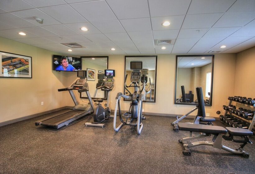 Отель Candlewood Suites Memphis East By Ihg