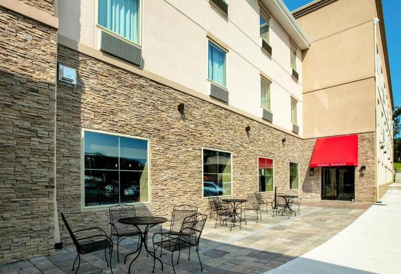 فندق Comfort Suites Fishkill Near Interstate 84