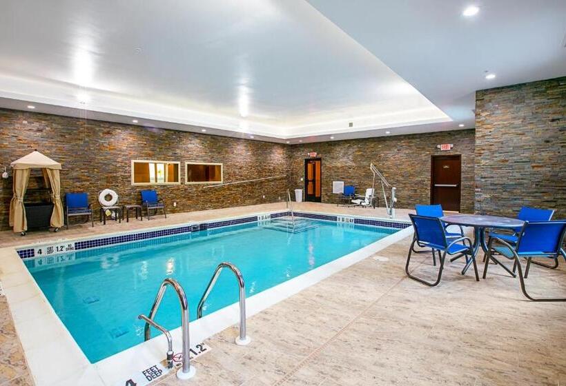 فندق Comfort Suites Fishkill Near Interstate 84