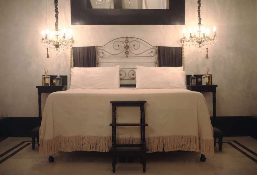 فندق Coqui Coqui La Perfumeria   Valladolid   The Only One Suite Collection