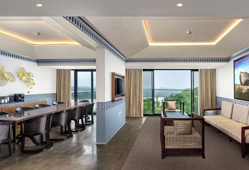 בית מלון כפרי Doubletree By Hilton Goa Panaji