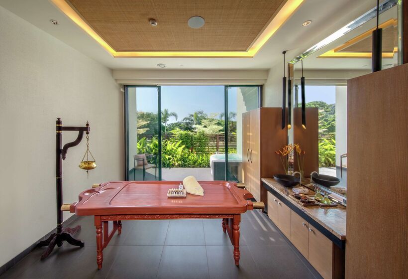 בית מלון כפרי Doubletree By Hilton Goa Panaji