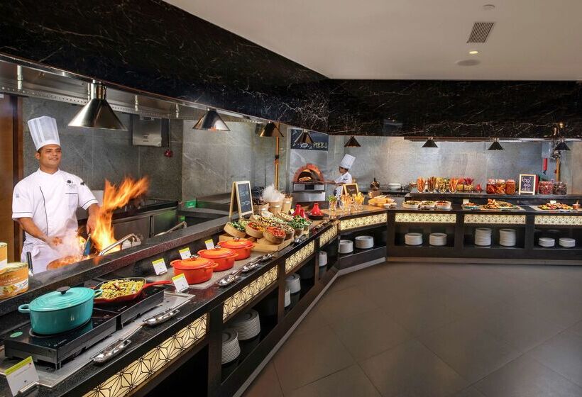 בית מלון כפרי Doubletree By Hilton Goa Panaji