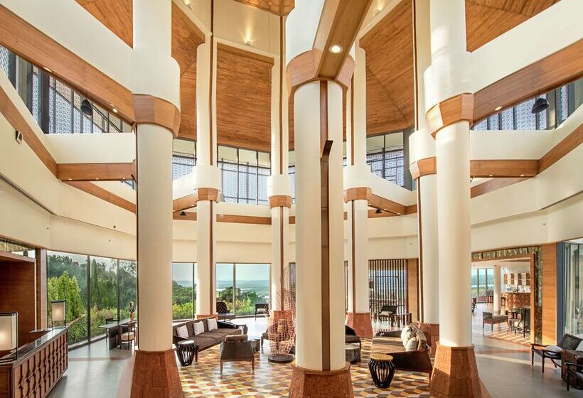 בית מלון כפרי Doubletree By Hilton Goa Panaji