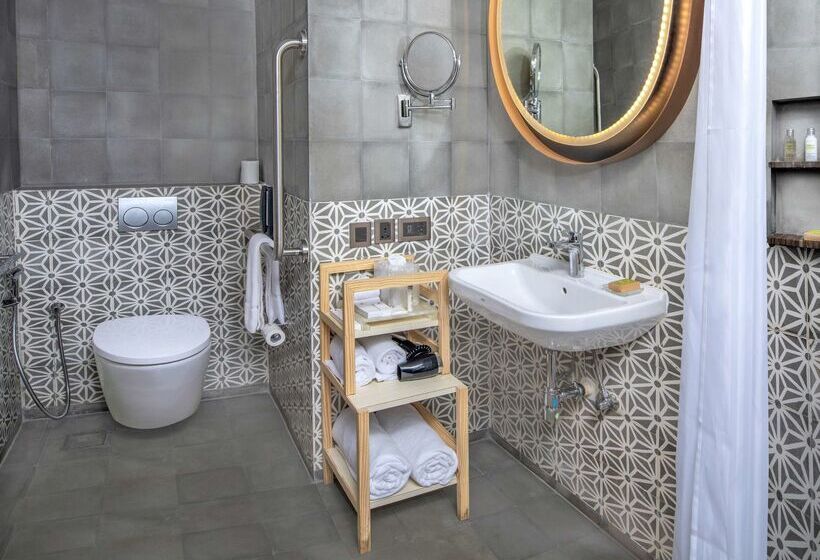 בית מלון כפרי Doubletree By Hilton Goa Panaji