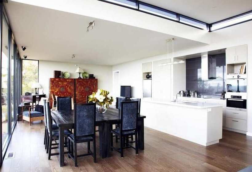 هتل Dragonfly Lodge