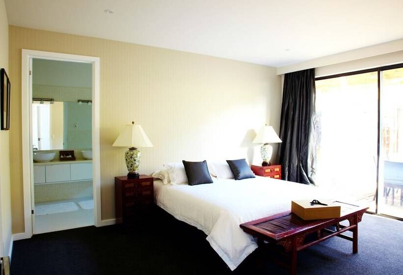 هتل Dragonfly Lodge