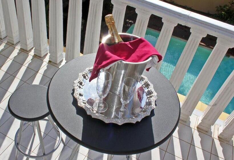 Отель Durban Manor Guesthouse