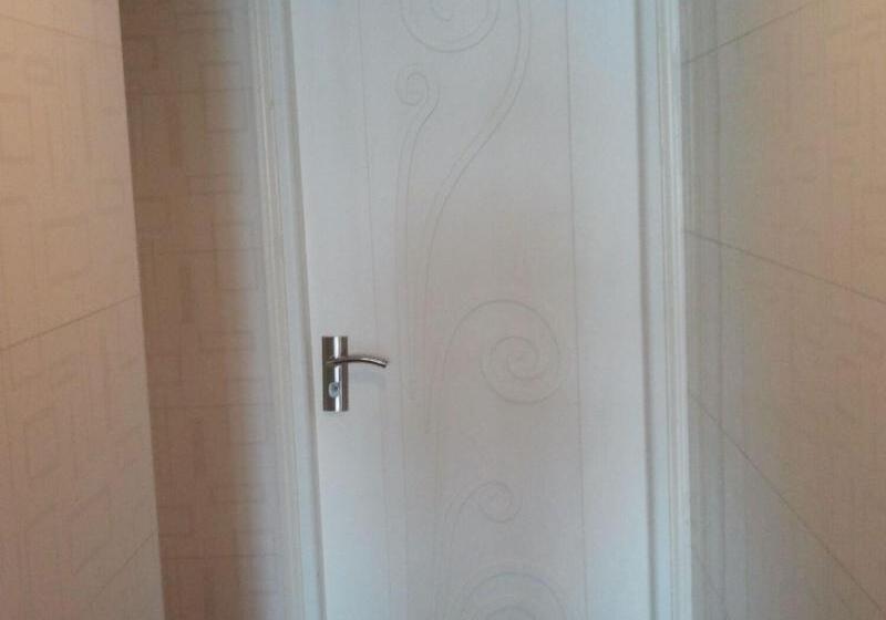 هتل Dynasty Commercial