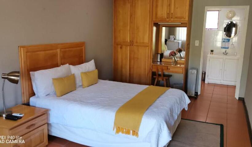 בית מלון כפרי Emoyeni Guest House