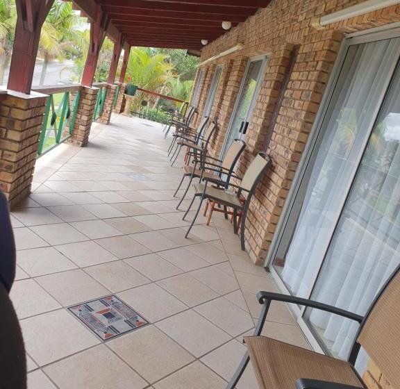 בית מלון כפרי Emoyeni Guest House