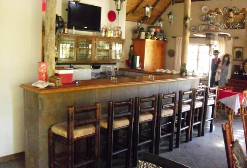 فندق Emtonjeni Country Lodge