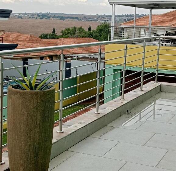 酒店 Estoby Executive Guest House