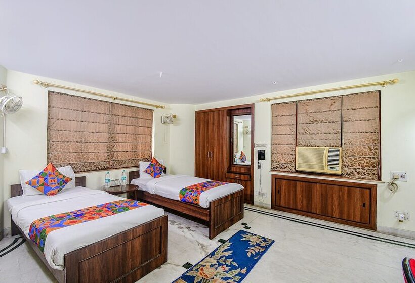 Hotel Fabexpress Ullash Residency