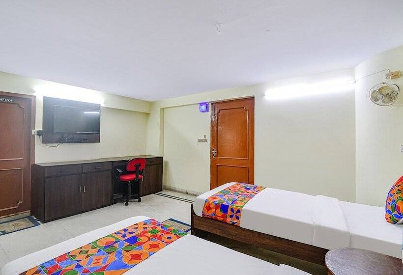 Hotel Fabexpress Ullash Residency