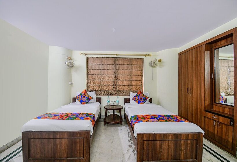 Hotel Fabexpress Ullash Residency