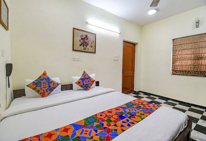 Hotel Fabexpress Ullash Residency