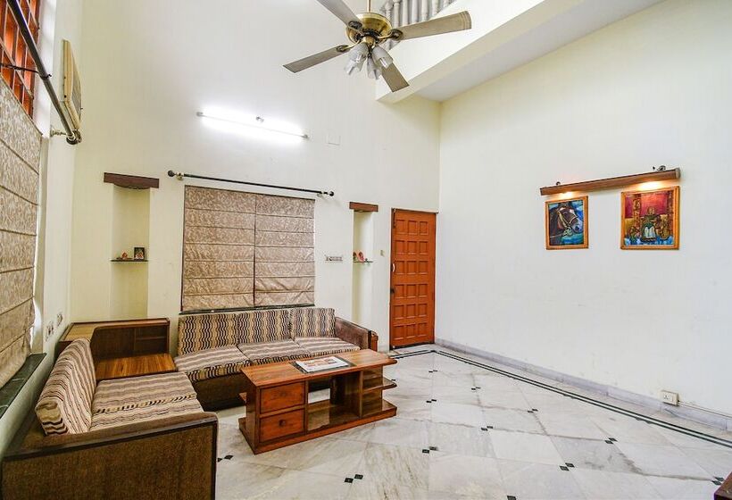 Hotel Fabexpress Ullash Residency