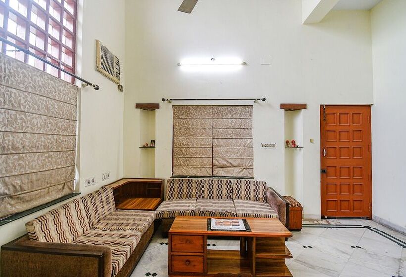 ホテル Fabexpress Ullash Residency