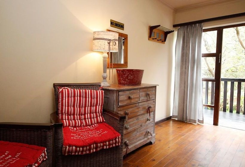 ホテル Farm And Fellow Guesthouse And Restaurant