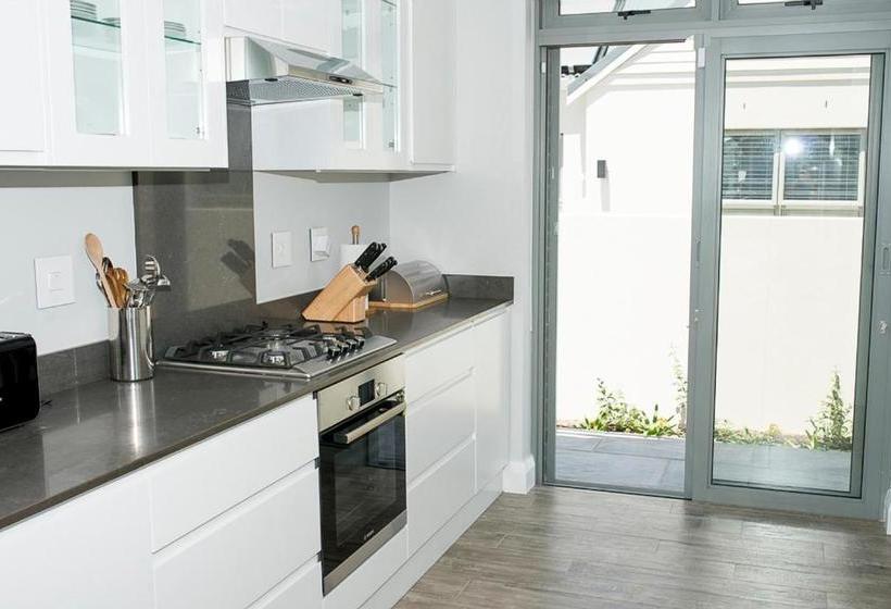 فندق Fernkloof Fairways Villa