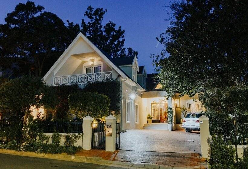 هتل Fleur Du Soleil Luxury Guesthouse