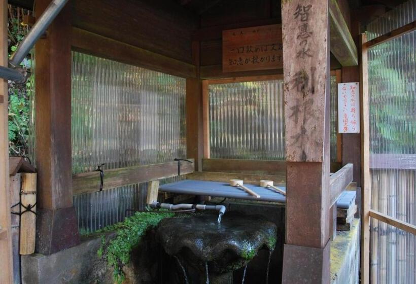 호텔 Folkloro Takahata