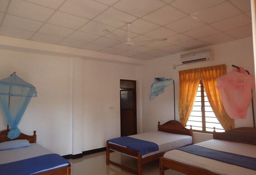 Отель French Garden Resort