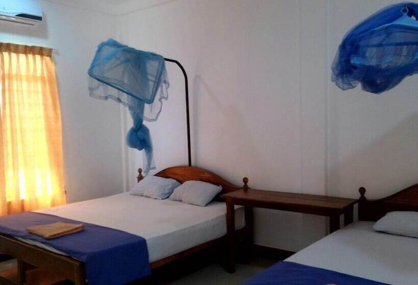 Отель French Garden Resort