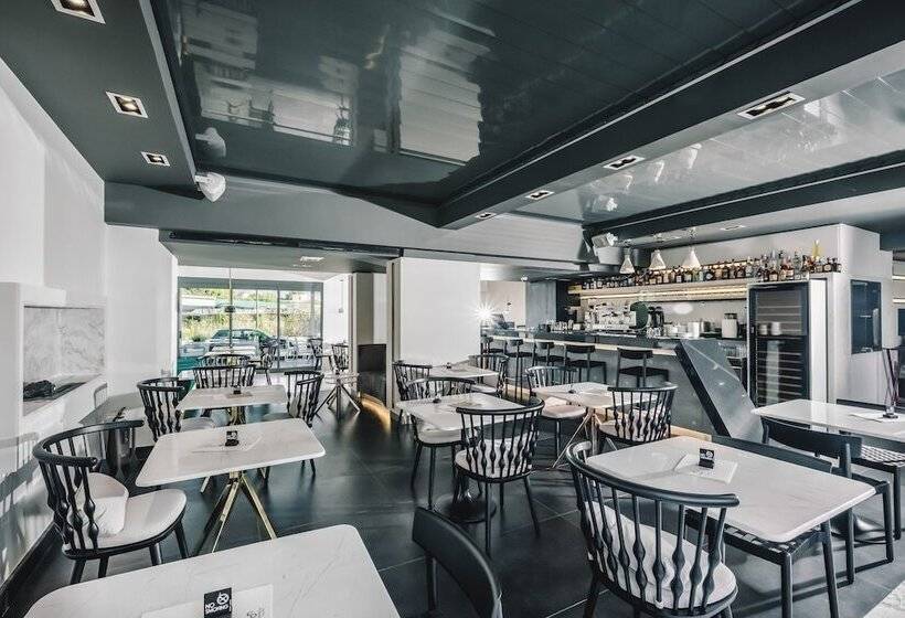 Отель Garden City Resort